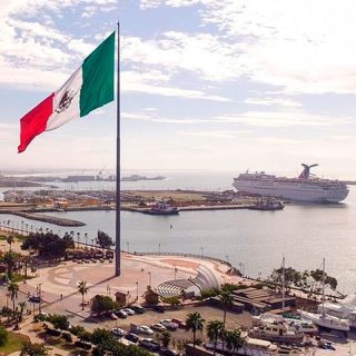 Excursión por la costa en Ensenada: Excursiones en las bodegas Entre Santos y El Cielo con almuerzo